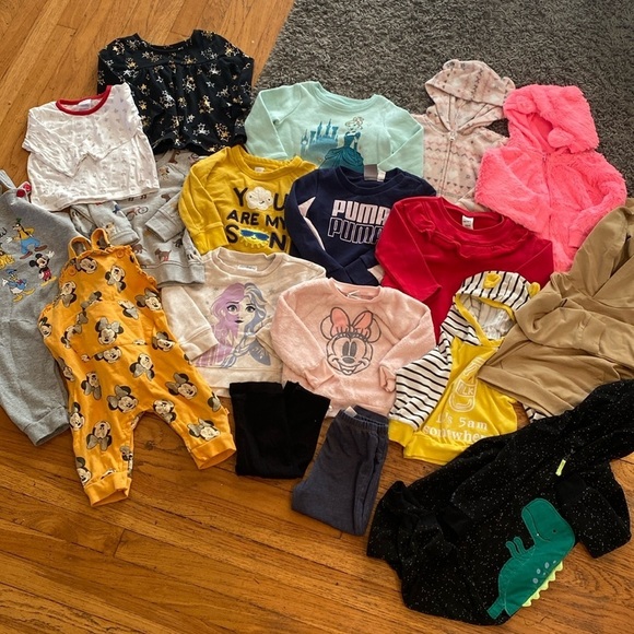 Toddler Girl Bundle Of Clothes and Sweaters - Picture 1 of 16